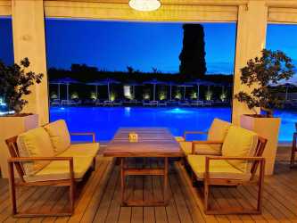 Sveltos *** hotel w Larnaka z samochodem